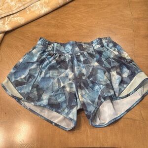 Lululemon Hotty Hot shorts